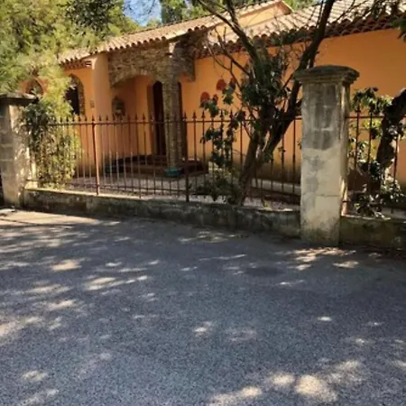 Spacieuse Avec Piscine A