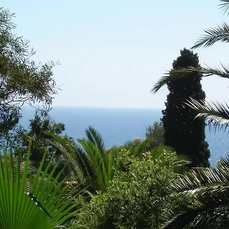 Spacieuse Avec Piscine A Vila