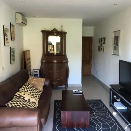 Vila Spacieuse Avec Piscine A *