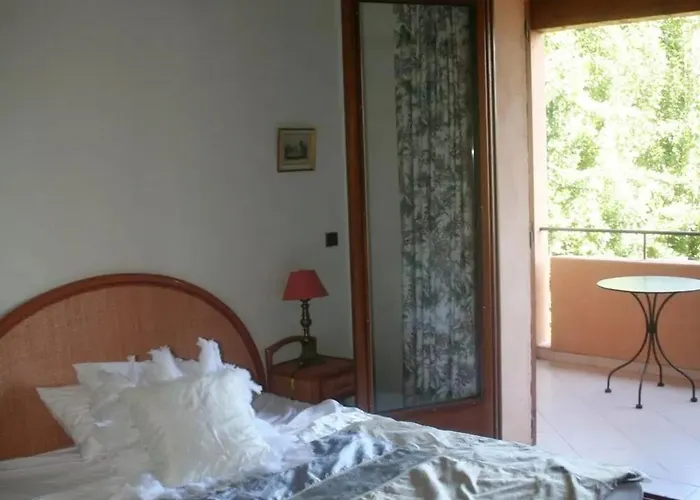 Villa Spacieuse Avec Piscine A