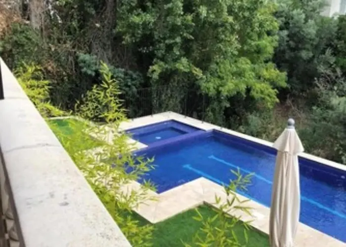 Spacieuse Avec Piscine A Villa *